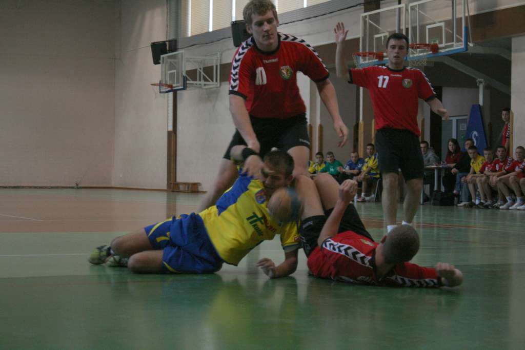 Faworyt nie dał szans Siódemce