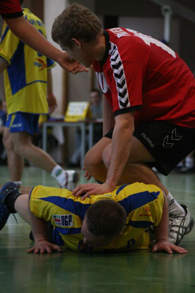 Faworyt nie dał szans Siódemce