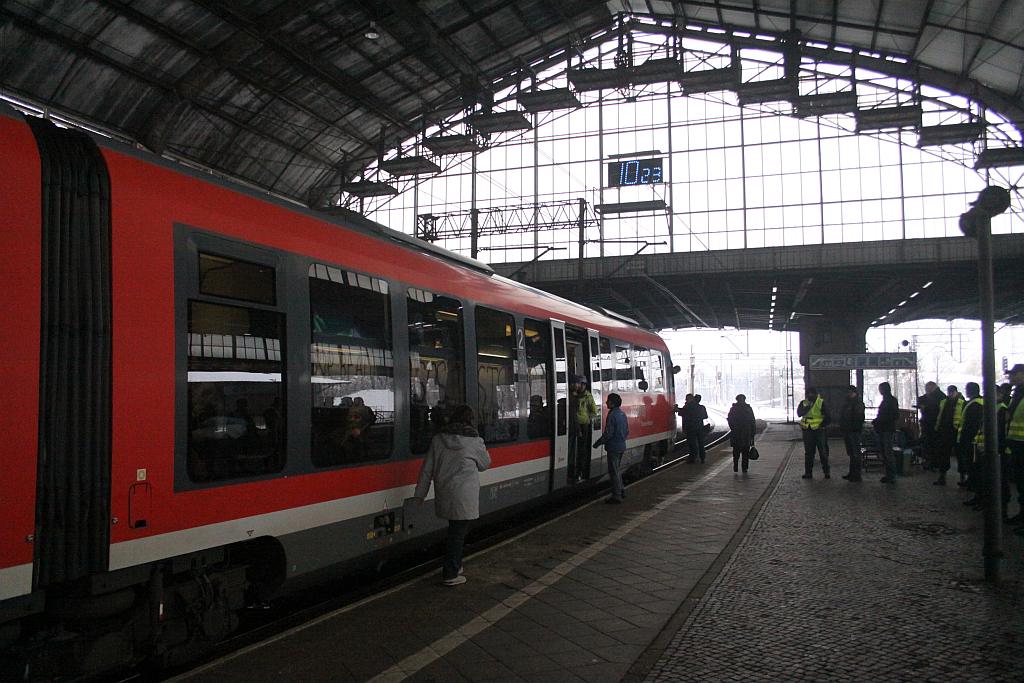 Azylanci na legnickim dworcu