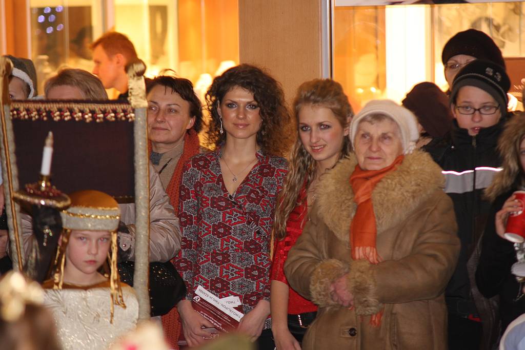Balbinki i kolędy w Galerii