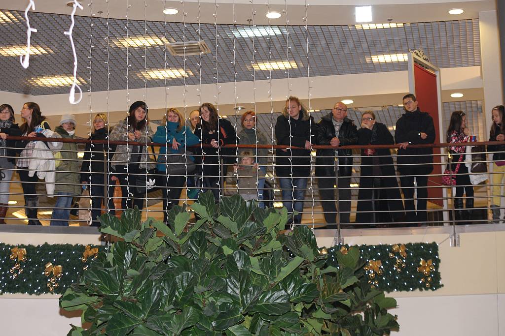 Balbinki i kolędy w Galerii