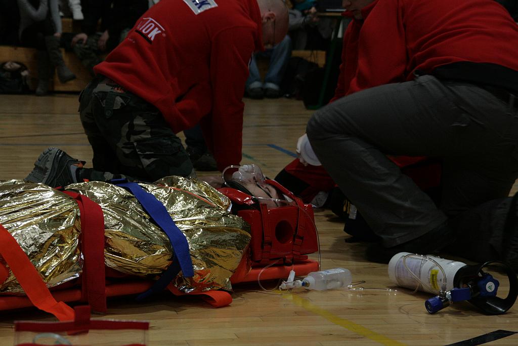 Licealiści w alkogoglach