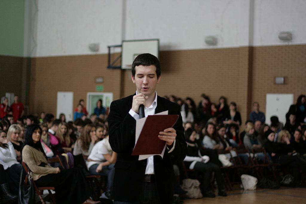 Licealiści w alkogoglach