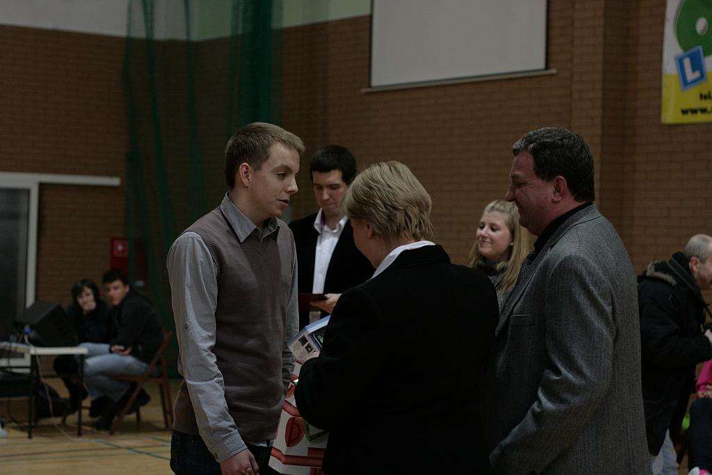 Licealiści w alkogoglach