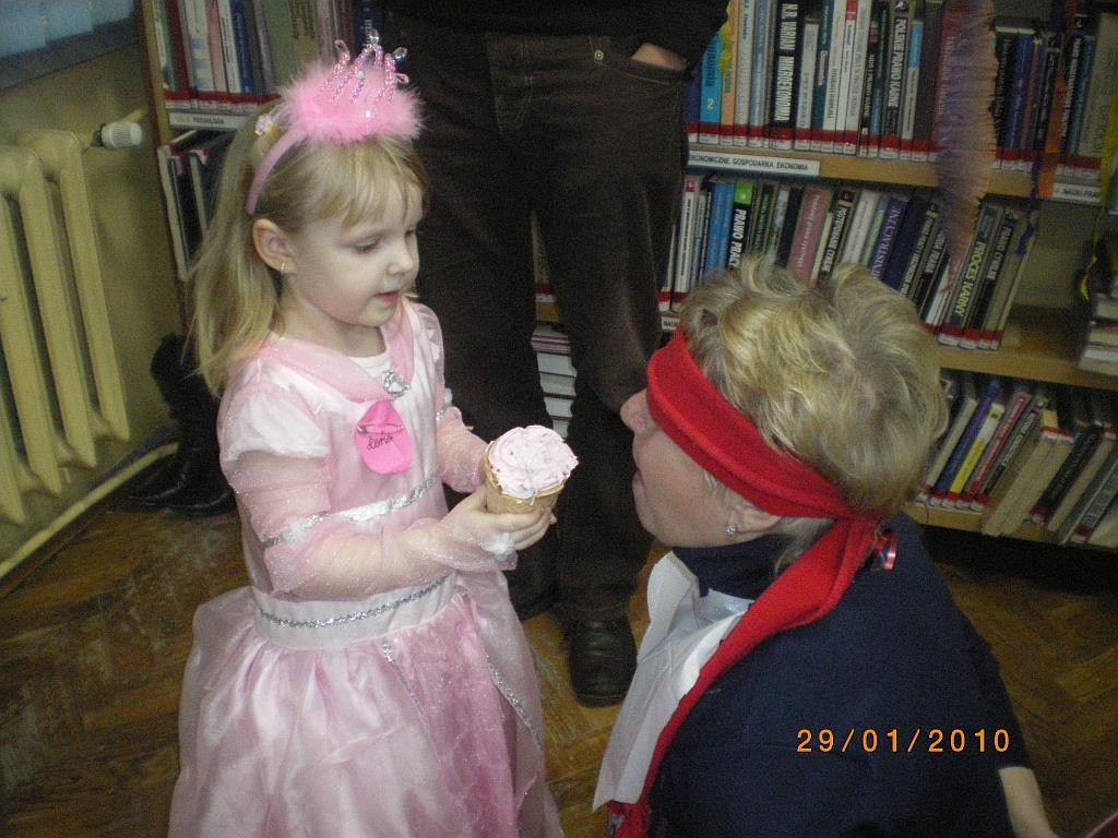 Bal bibliotecznych przedszkolaków