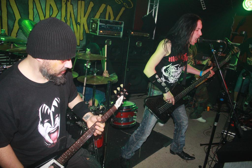 AMOKH i Acid Drinkers