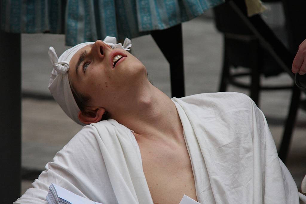 Happening z okazji Dnia Teatru