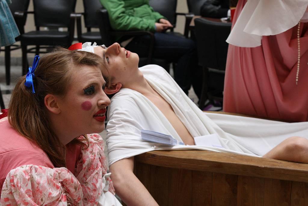 Happening z okazji Dnia Teatru