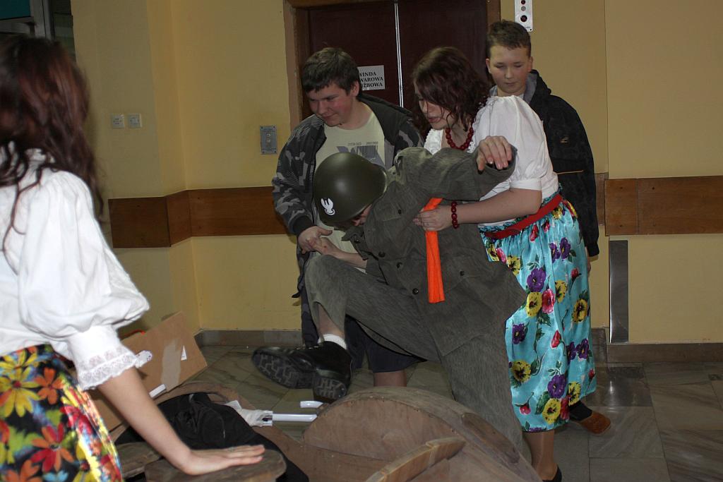 Happening z okazji Dnia Teatru