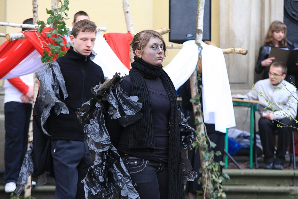 Zasadzili „Dęby Pamięci”
