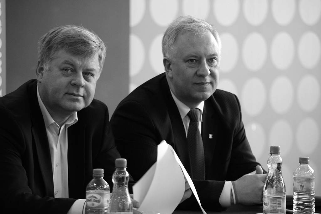 J. Szmajdziński: Polityczna ekstraklasa