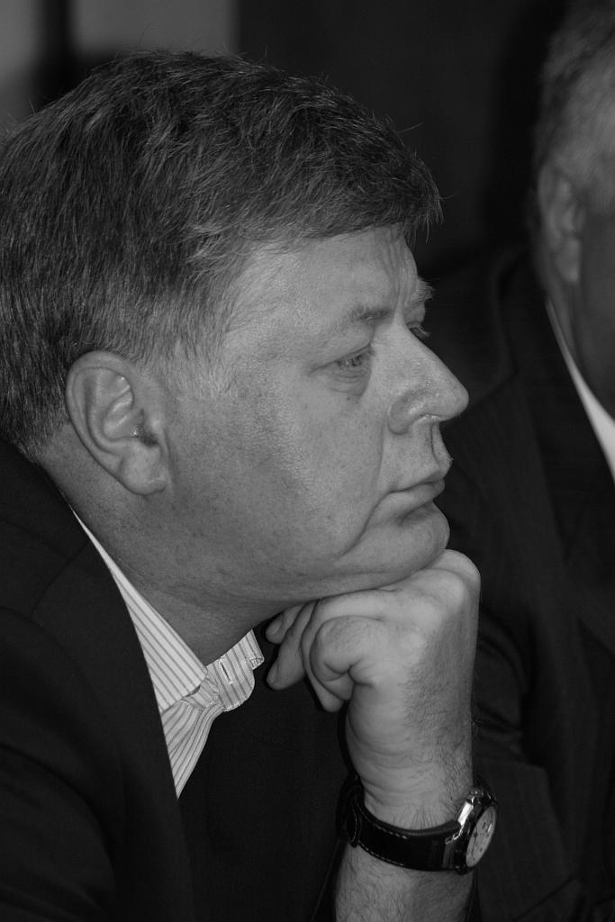 J. Szmajdziński: Polityczna ekstraklasa