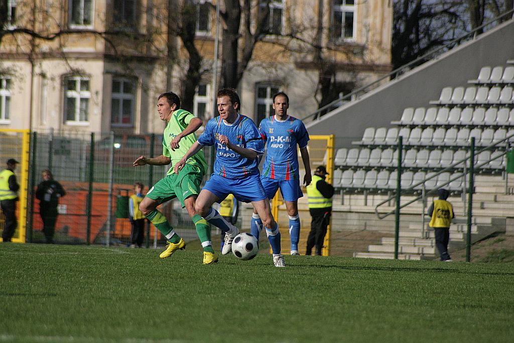 Miedź słabsza w derbach od Górnika