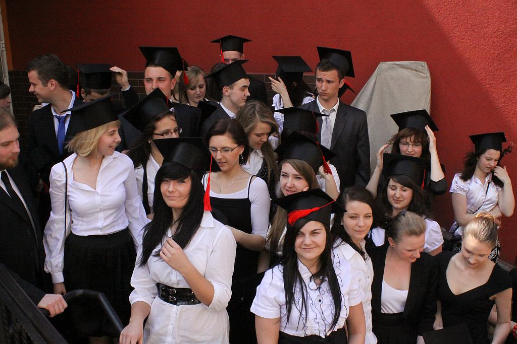 Maturzyści w V LO zakończyli naukę