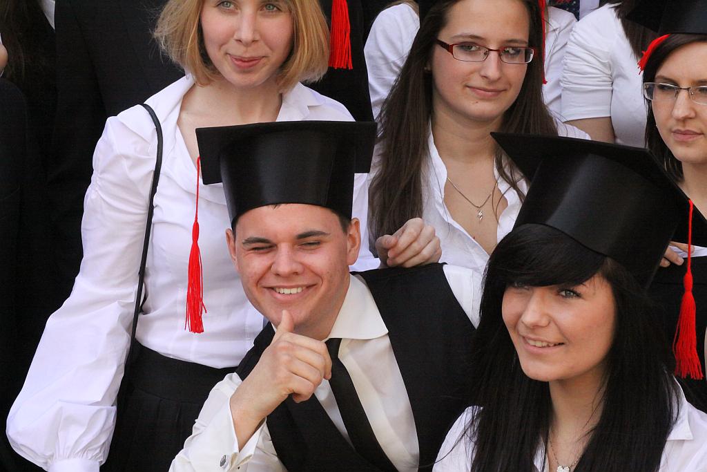 Maturzyści w V LO zakończyli naukę