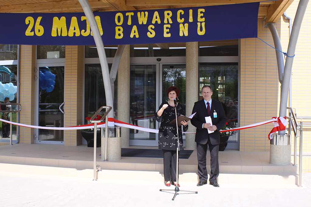 Basen “Delfinek” już otwarty