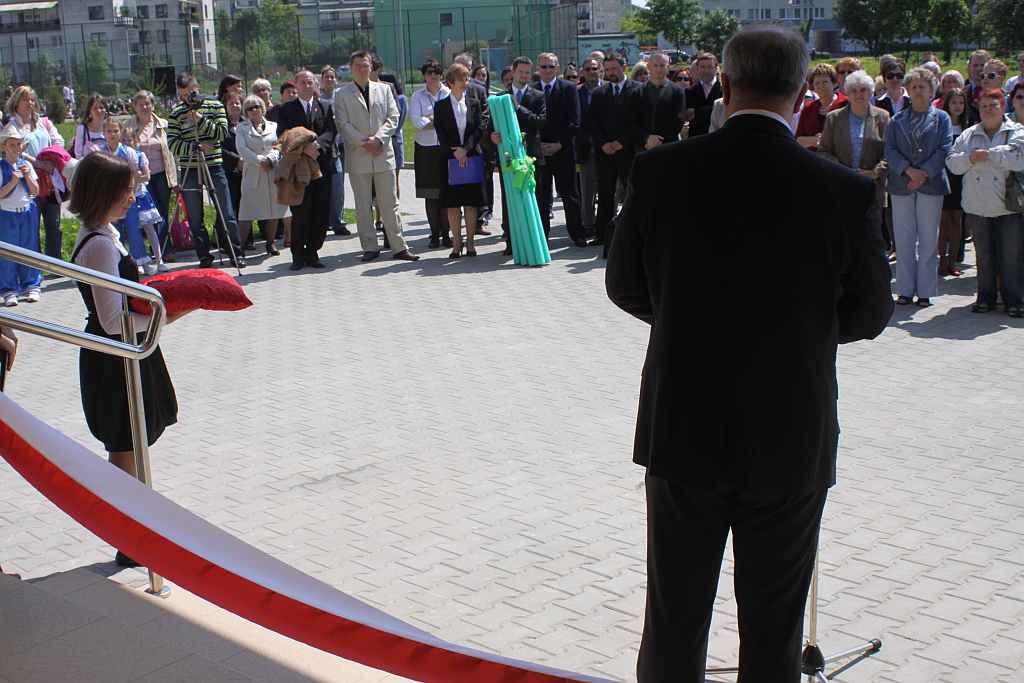 Basen “Delfinek” już otwarty