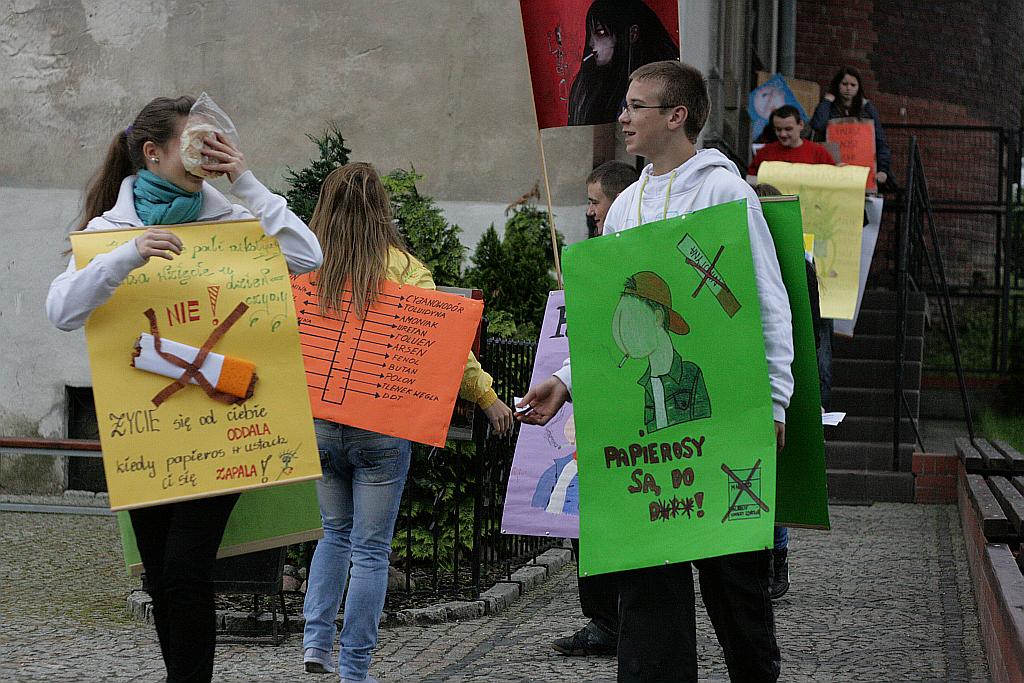 Protestowali przeciw paleniu tytoniu
