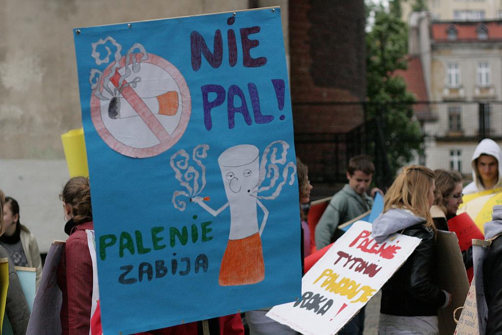 Protestowali przeciw paleniu tytoniu