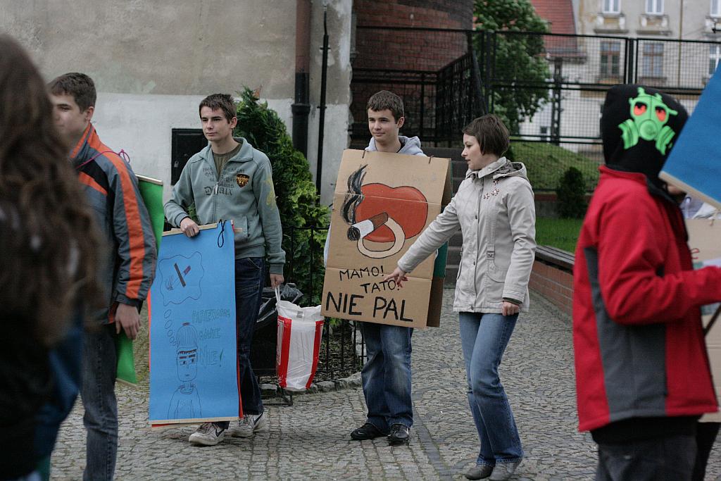 Protestowali przeciw paleniu tytoniu