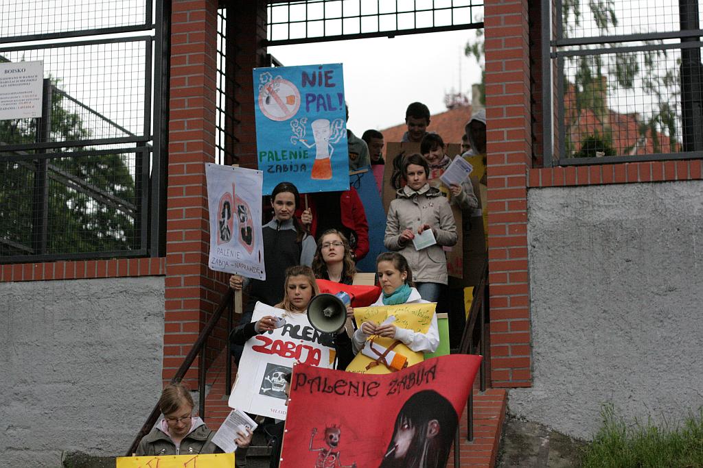 Protestowali przeciw paleniu tytoniu