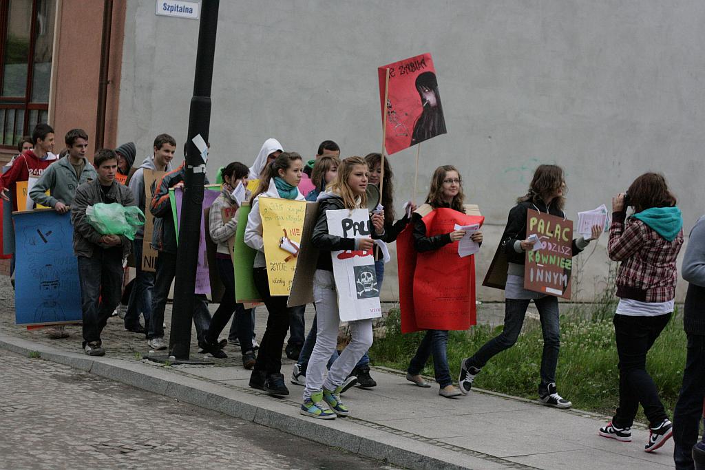 Protestowali przeciw paleniu tytoniu