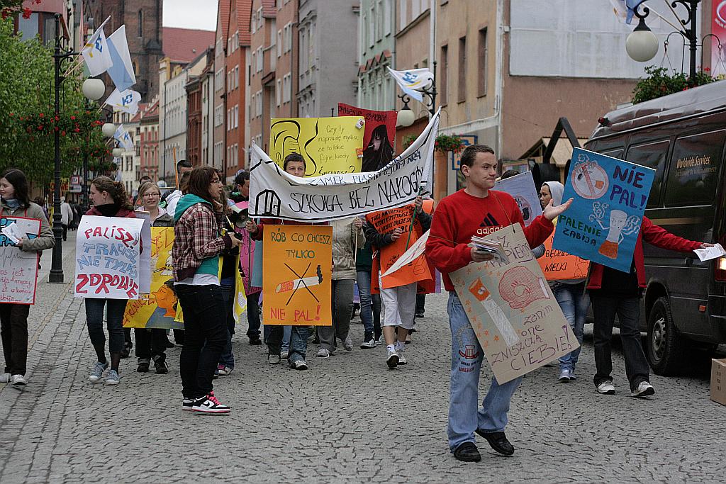 Protestowali przeciw paleniu tytoniu