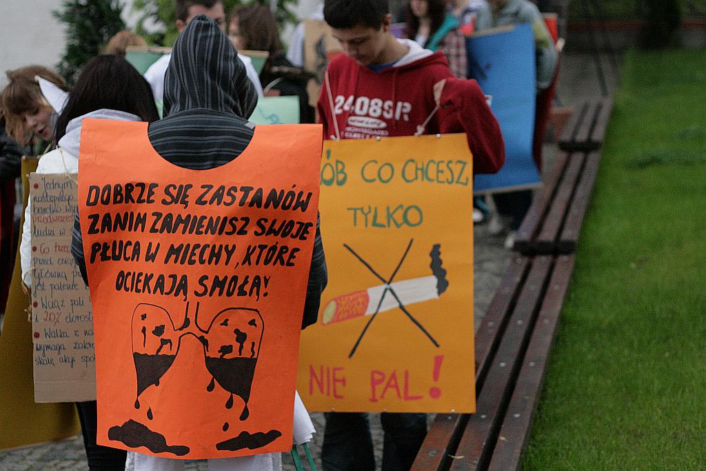 Protestowali przeciw paleniu tytoniu