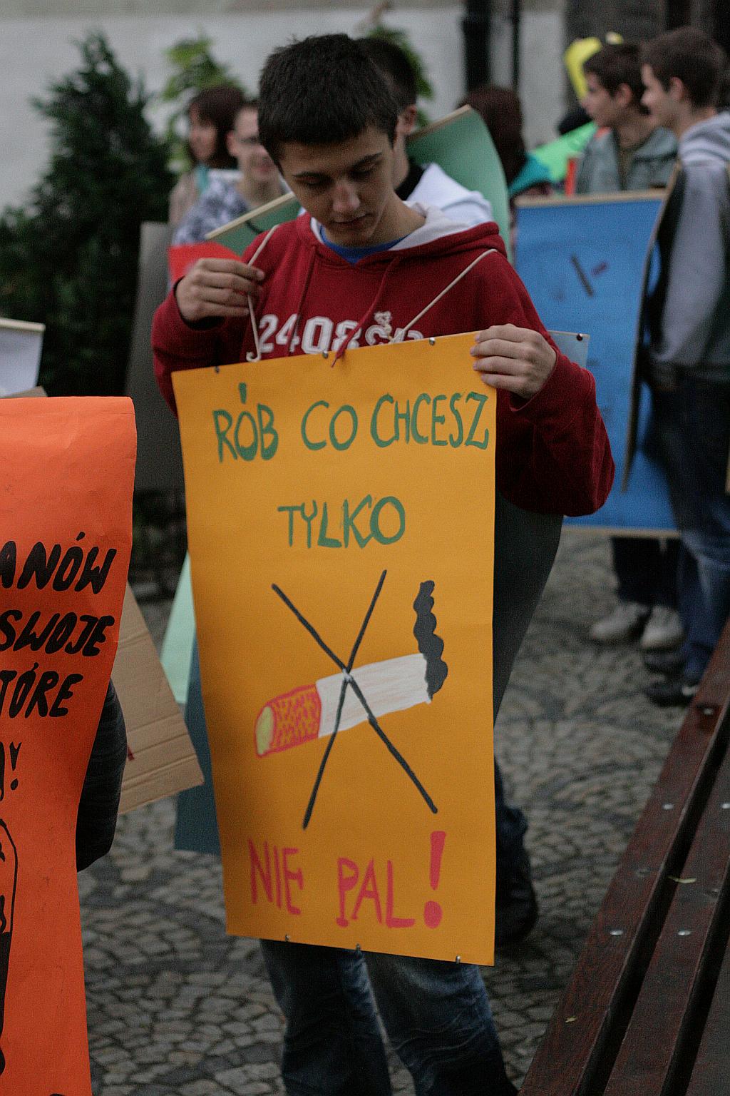 Protestowali przeciw paleniu tytoniu