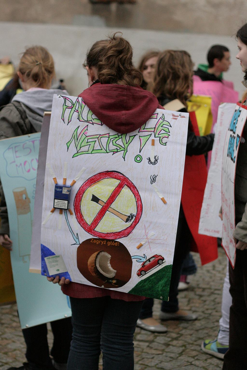 Protestowali przeciw paleniu tytoniu