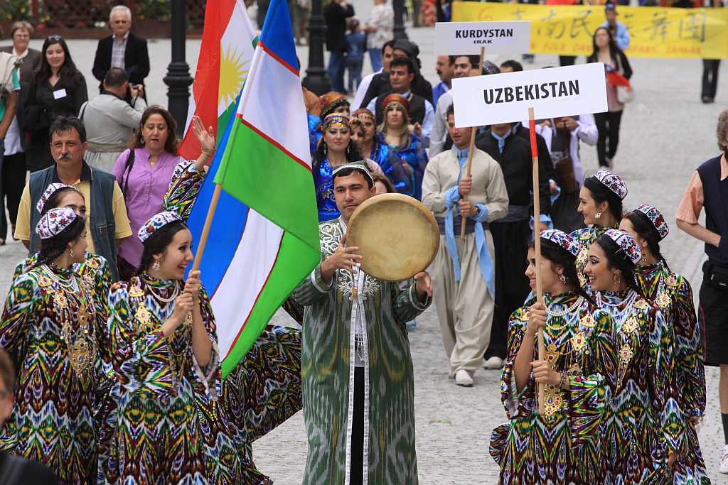 Świat pod Kyczerą - Korowód