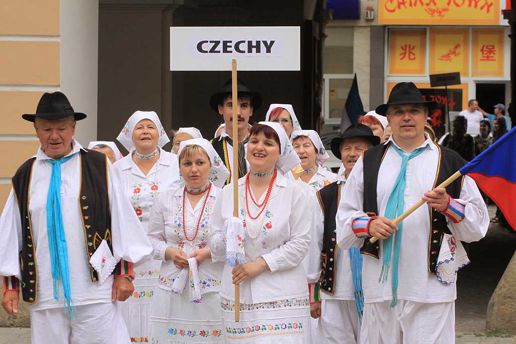 Świat pod Kyczerą - Korowód