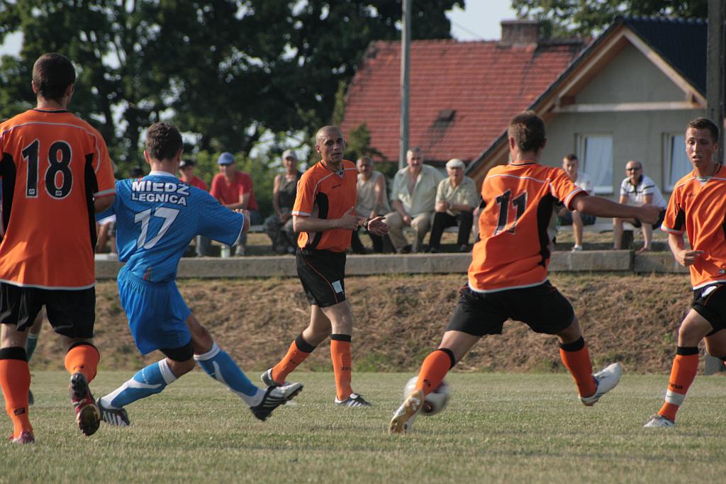 Miedź gromi Chrobrego