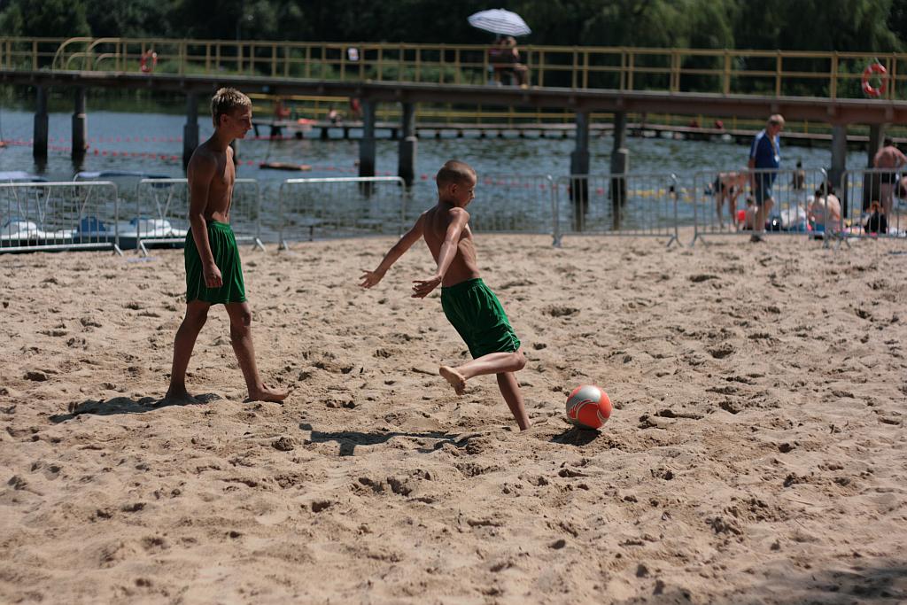 Piłka nożna plażowa na Kormoranie