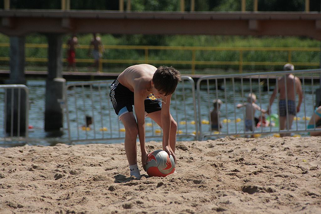 Piłka nożna plażowa na Kormoranie