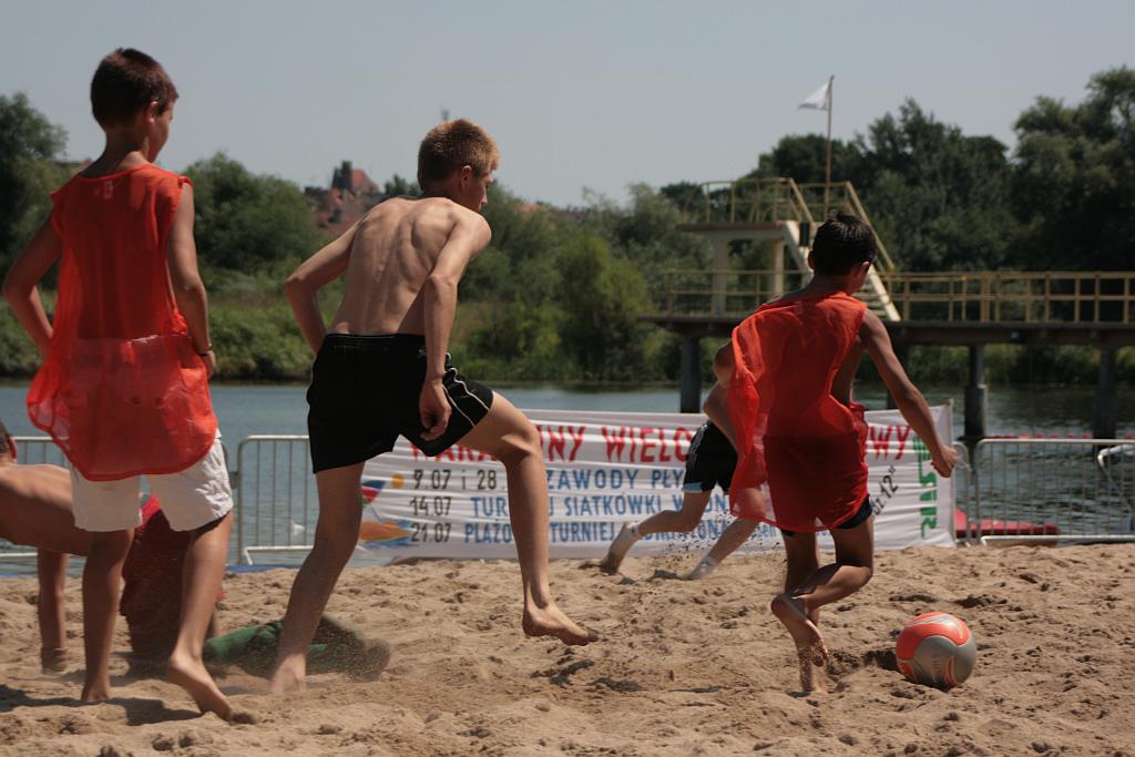 Piłka nożna plażowa na Kormoranie