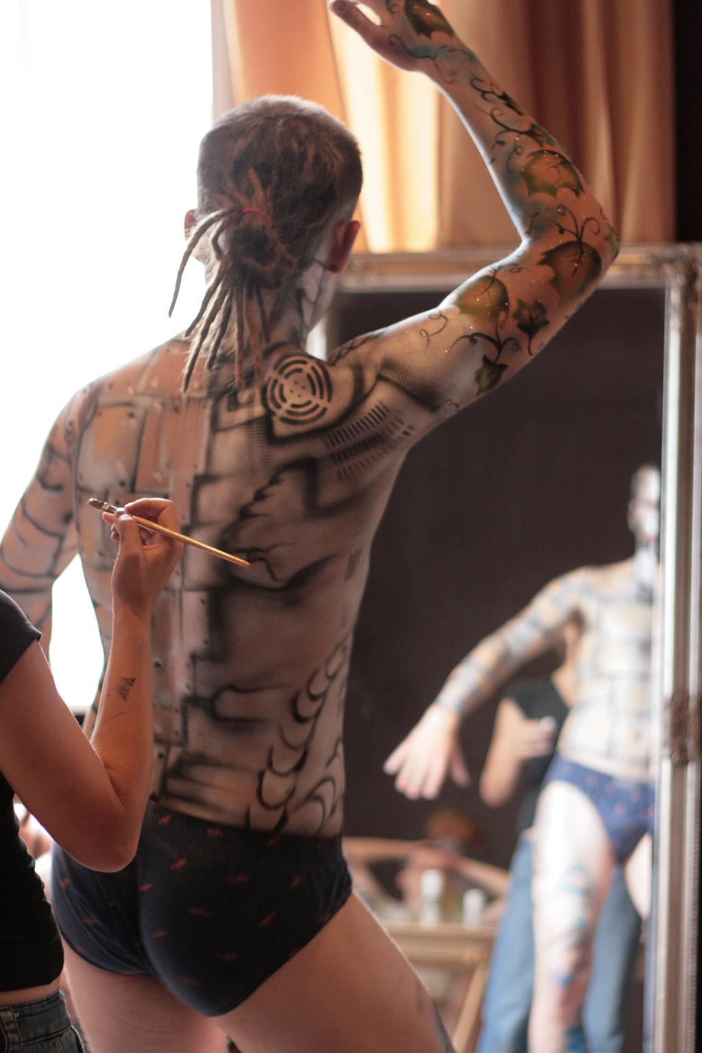 Body Painting w teatrze
