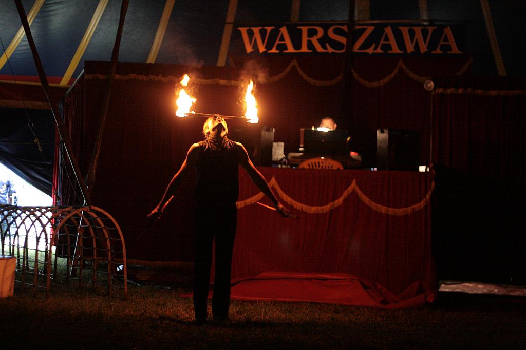 Cyrk Warszawa bawi legniczan