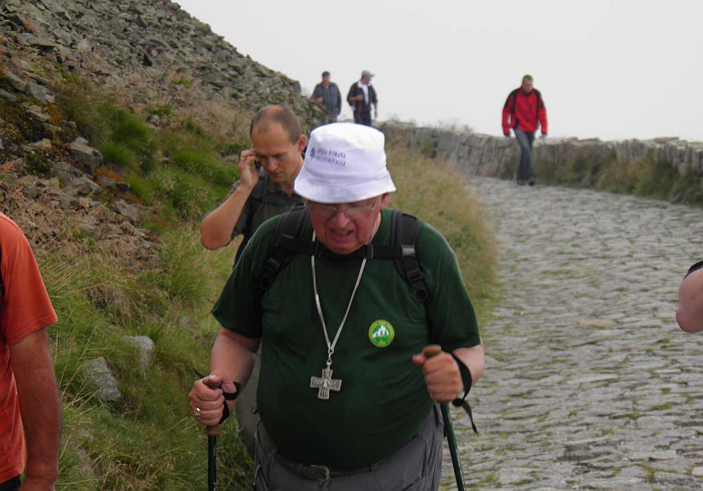 Turystyczno–polityczny szczyt na Śnieżce