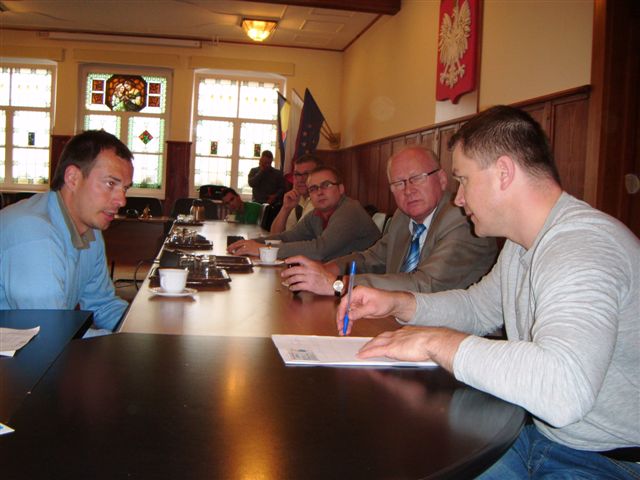 Legniccy politycy pomagają w Bogatyni