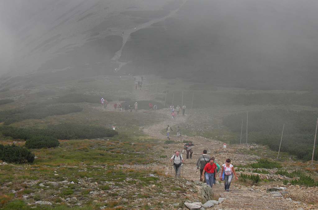 Turystyczno–polityczny szczyt na Śnieżce