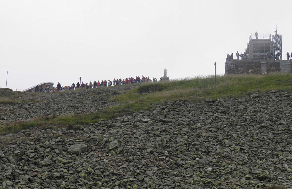 Turystyczno–polityczny szczyt na Śnieżce