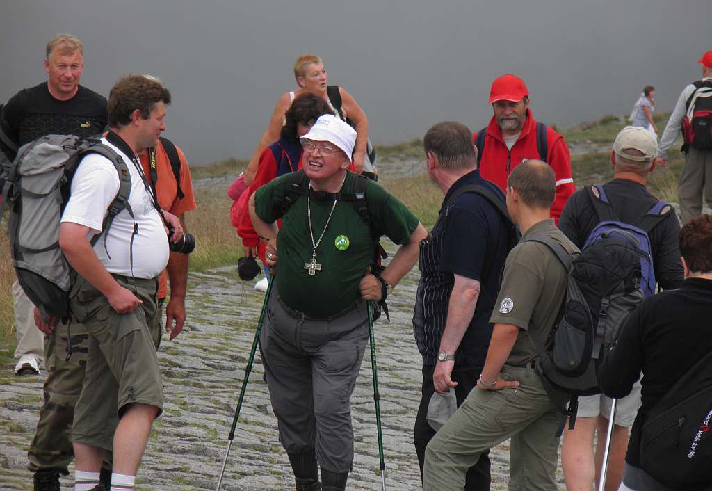 Turystyczno–polityczny szczyt na Śnieżce