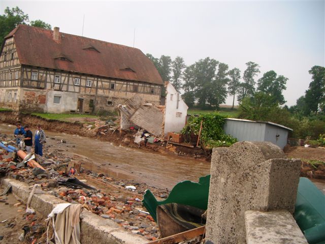 Legniccy politycy pomagają w Bogatyni