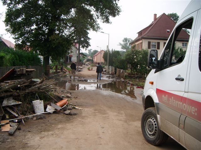 Legniccy politycy pomagają w Bogatyni