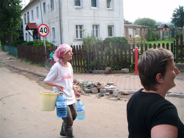 Legniccy politycy pomagają w Bogatyni