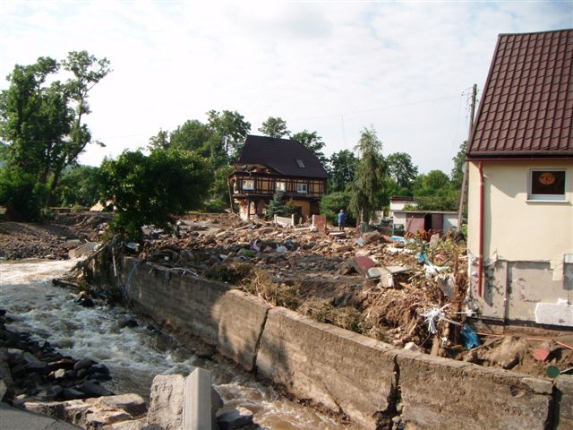 Legniccy politycy pomagają w Bogatyni