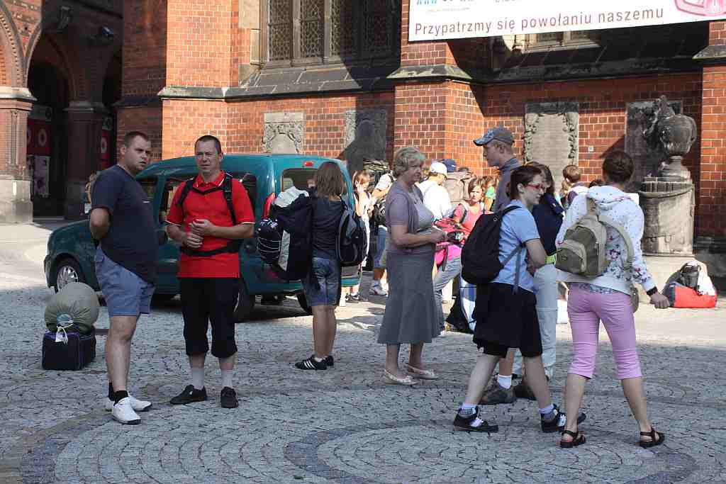 Legniccy pielgrzymi ruszyli do Krzeszowa