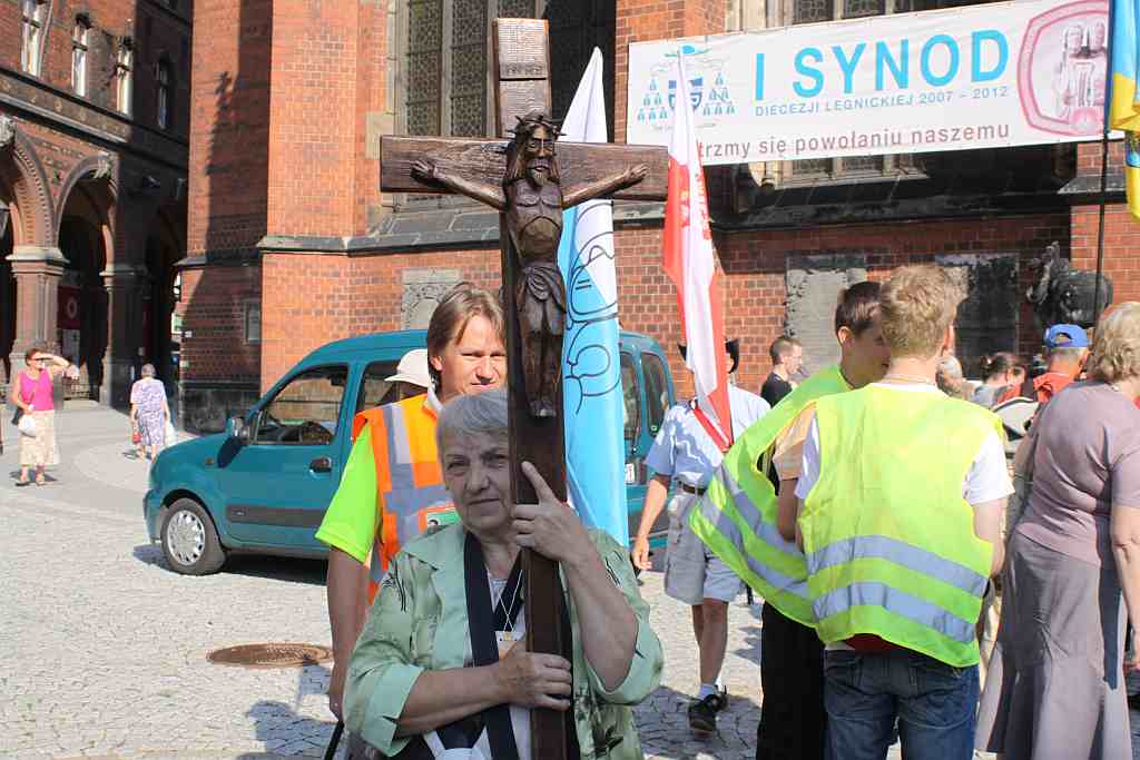 Legniccy pielgrzymi ruszyli do Krzeszowa