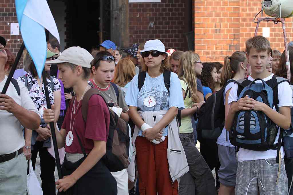 Legniccy pielgrzymi ruszyli do Krzeszowa